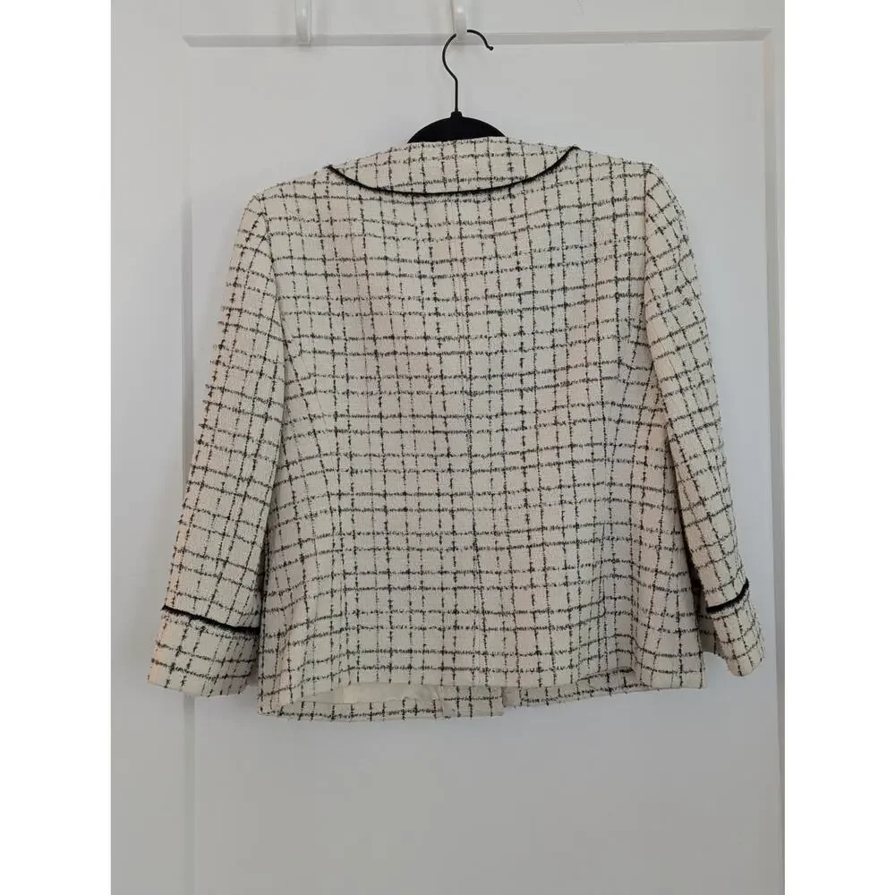 Kasper Tweed Plaid Jacket Blazer 6 Ivory Black Trim Collarless Chanel Style
